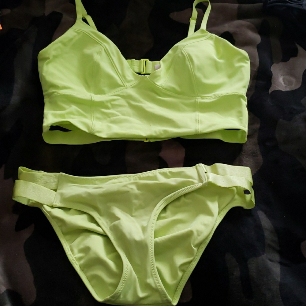 VICTORIA'S SECRET SWIMSUIT